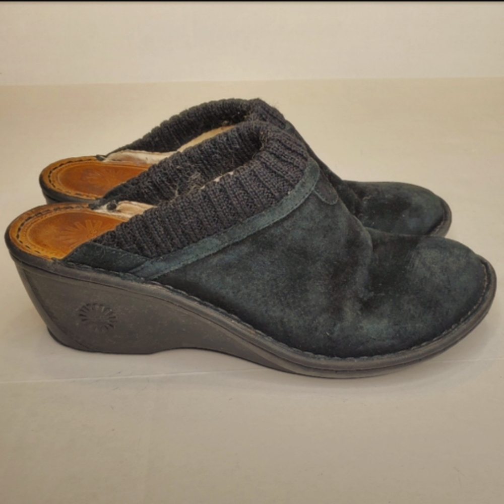 UGG Gael Suede Clog Mule Sheepskin Lined Sz 10